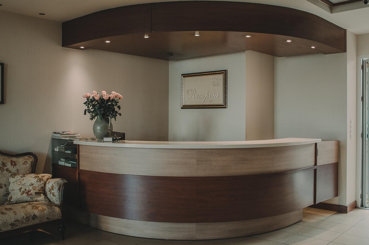 Hotel Restaurant Boss Miłosław Екстериор снимка